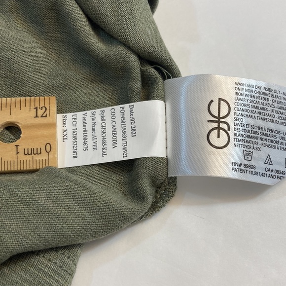 Shirt - Picture 8 of 11